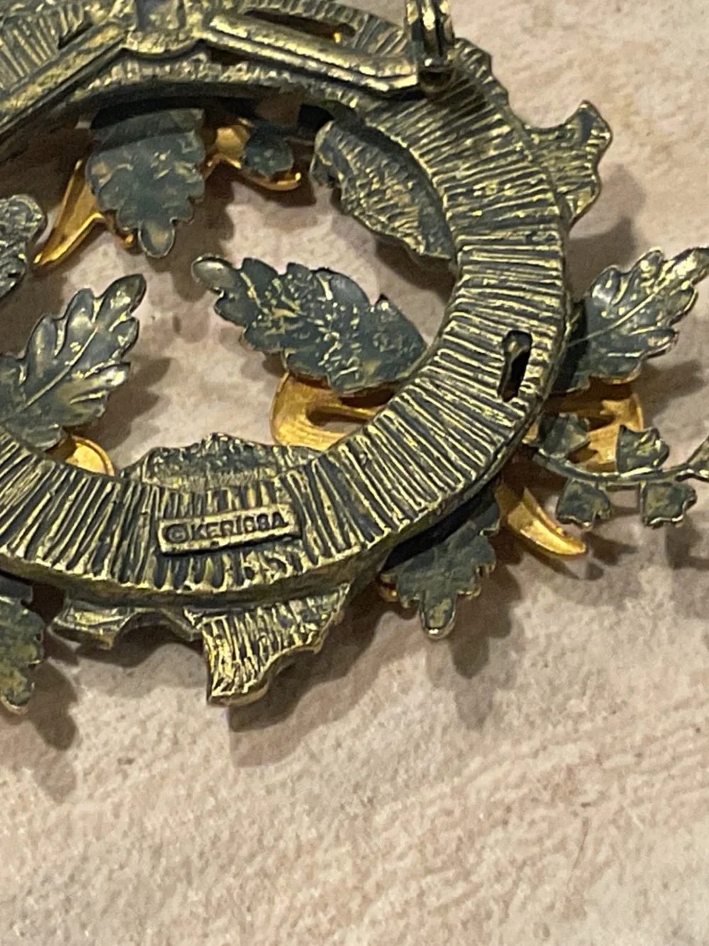 Vintage Brooch Kerissa Bows on Leaves 2.5”